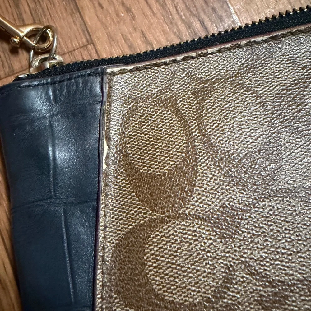 Coach Signature Beige and Black Wristlet
